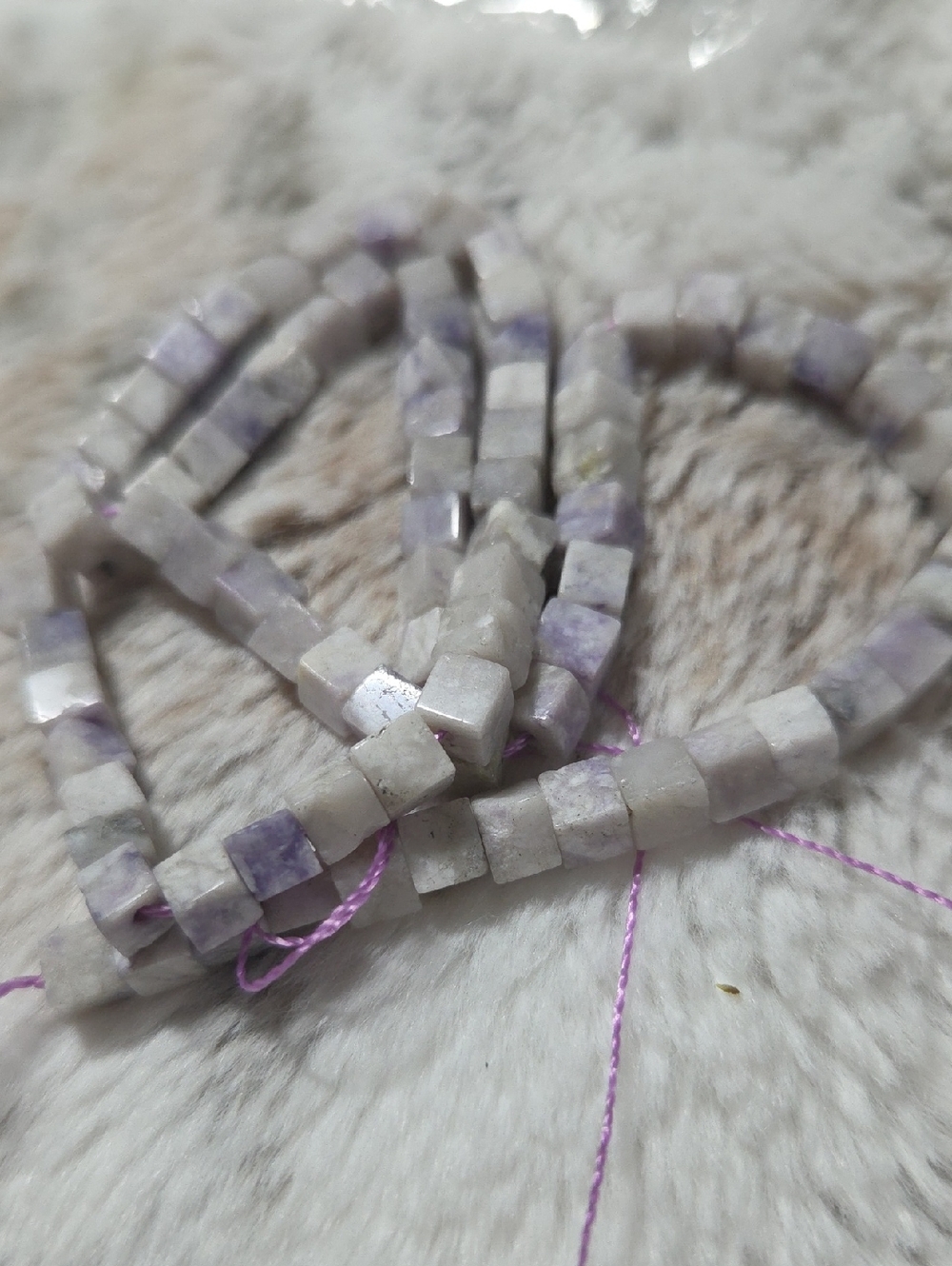 Natural Stone Cube Kunzite / 4×4mm(0.16×0.16in) 75pcs Beads